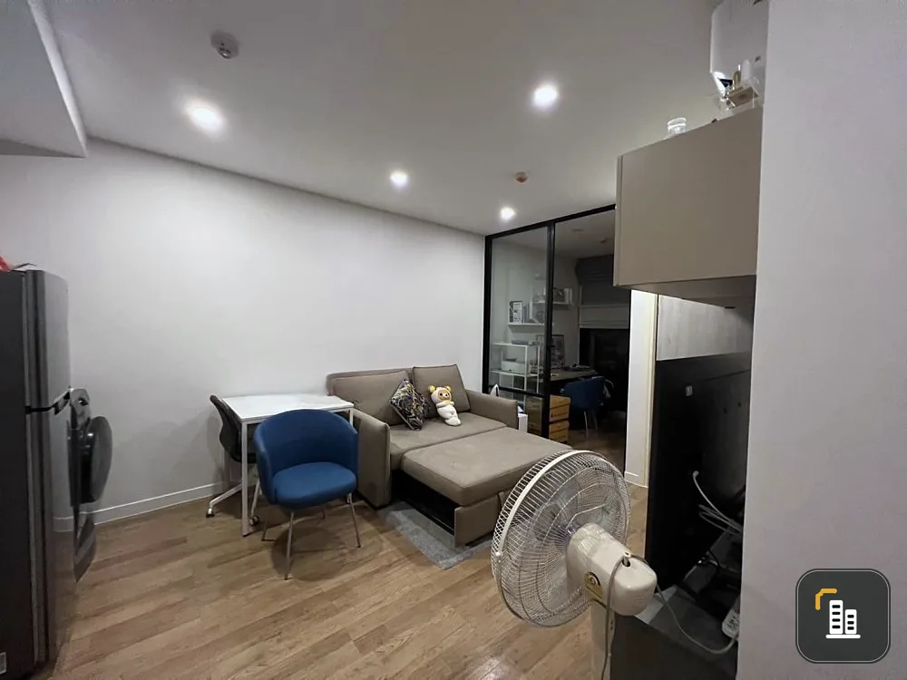 For sale, for rent, groove condo ratchada rama9, corner room, 4th floor, privacy, large room, hurry to reserve.