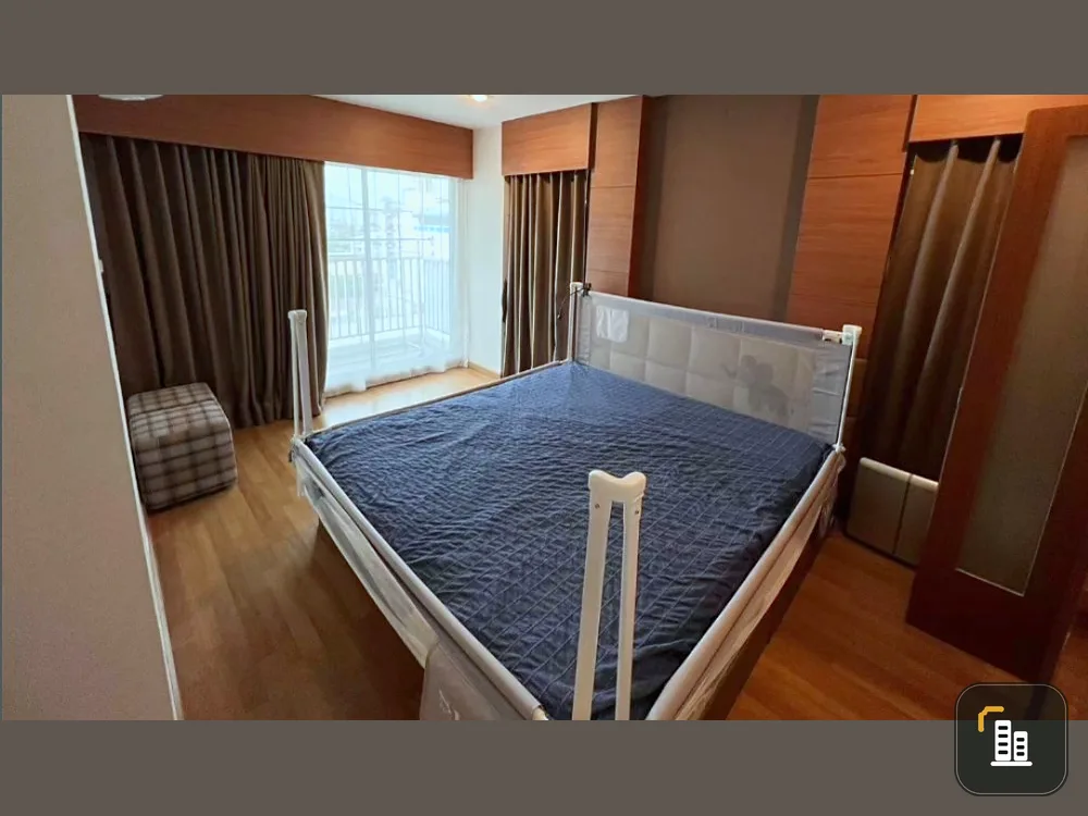 For sale: U Sabai Rama 4 - Kluai Nam Thai, corner room, north direction, good quality leather sofa, very comfortable to sit on. Hurry and reserve quic