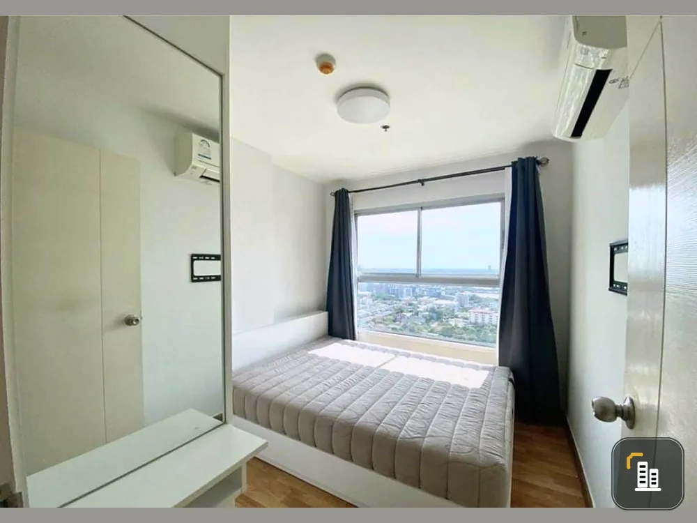 For sale: The Trust Condo Ngamwongwan, simple decorated room. Good furniture Just come and move in.