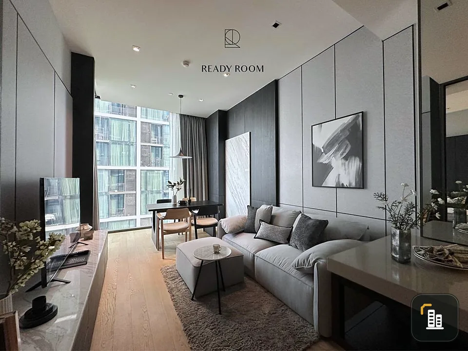 For rent 28 Chidlom, nice decorated room. Very well built Fully decorated and ready to move in Just drag your bag in.