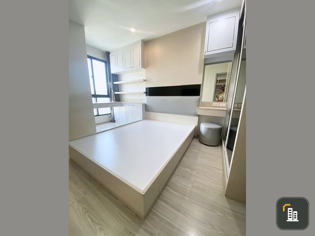 Condo for sale, Ideo Mobi Wong Sawang Interchange, corner room, built-in, color scheme, easy to decorate, reserve quickly.