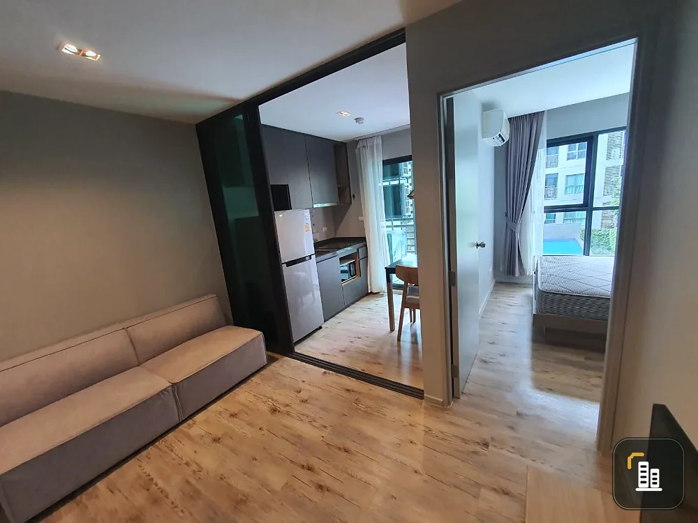 For sale: Aspen Condo Lasalle, 3rd floor, specially decorated room, ready to move in, swimming pool view. If interested, hurry and reserve now.
