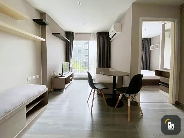 Condo for sale, The Trust @ BTS Erawan, 1 bedroom, 1 bathroom, high floor, views on 2 sides, this good, can't miss it.