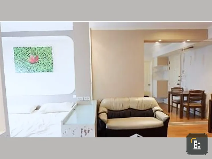 For sale: Lumpini Place Pinklao 2, studio, fully furnished + electrical appliances, high view, not blocked, reserve now.