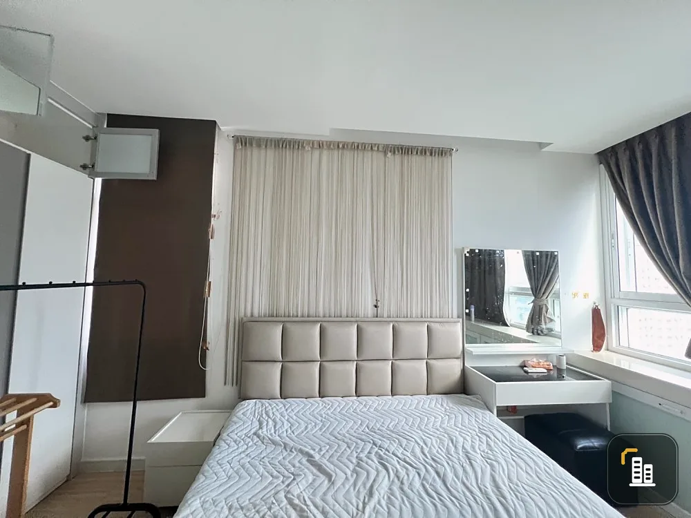 Condo for rent, T.C. Green, high floor, good view, complete electrical appliances. Complete facilities