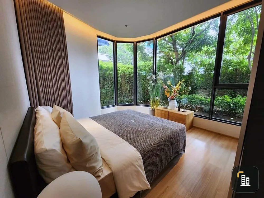 Selling down payment on Skyrise Avenue, spacious room, luxury condo, 2 bedrooms, 2 bathrooms, corner room, very private, don't miss it.