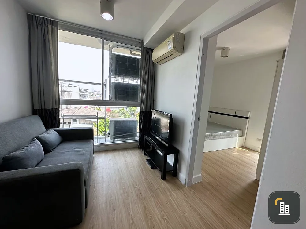 Condo for sale or rent: Chateau in Town Phahonyothin 14, corner room, private, lots of usable space, must reserve quickly.