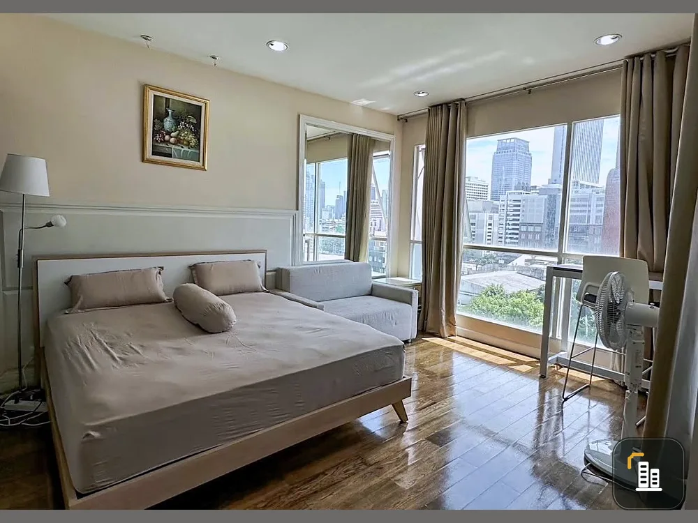 Condo for rent, The Address Chidlom, studio room, 10th floor, beautiful view, has a built-in bathtub. Hurry and reserve now.
