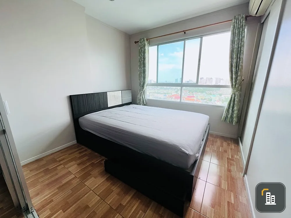 For rent Lumpini Place Suksawat - Rama 2, high floor, open and airy view. Good electrical appliances. If interested, reserve now.