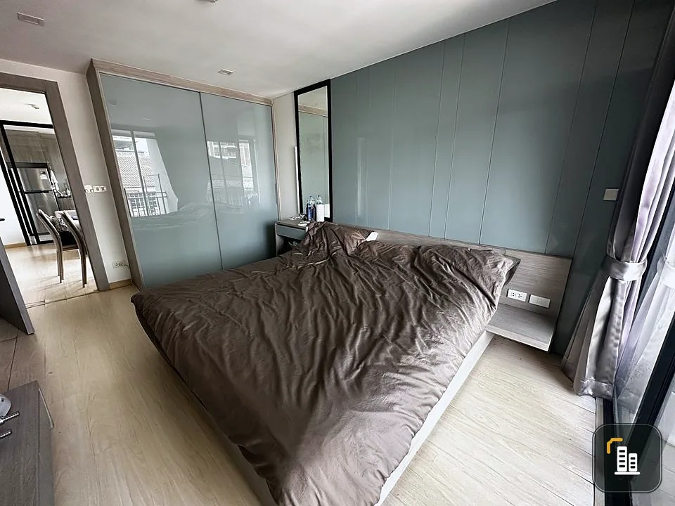For sale SOCIO Inthamara, spacious room Complete with usable space, not too expensive, hurry and come and own it.