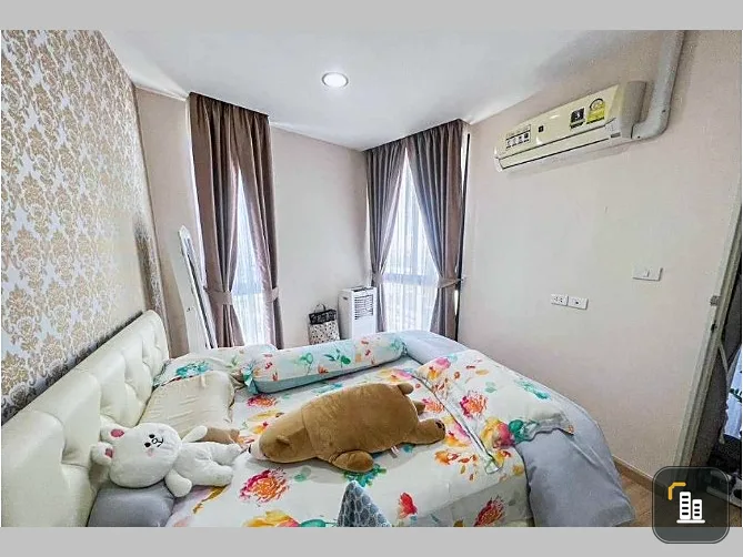 Condo for sale: Condo Phe-La Wutthakat with complete set of furniture. You can move in now. Don't miss it.