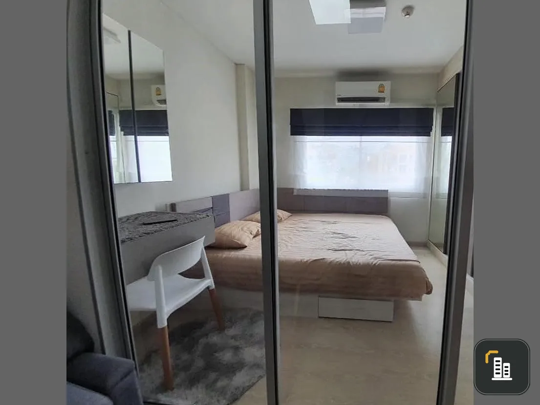 For rent, Niche ID Seri Thai-Wongwaen, nice bedroom, divided into sections. Good furniture You can just come and stay.