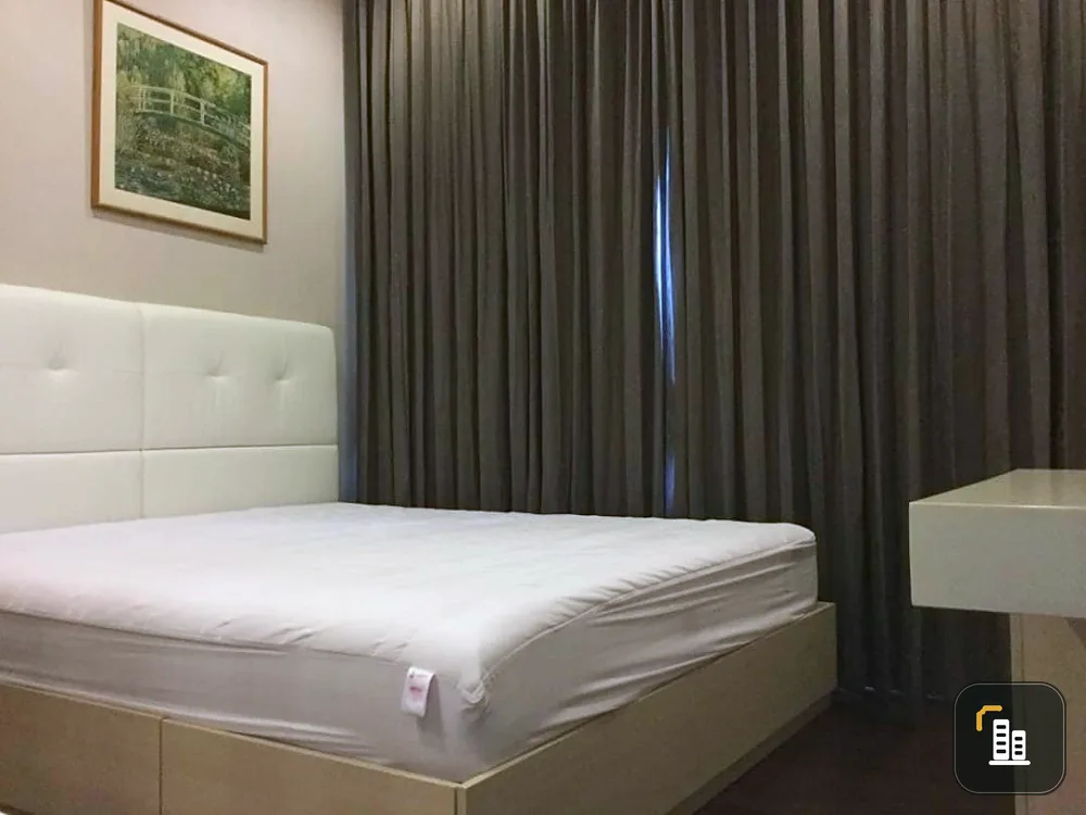 Condo for rent, Q Asoke, room decorated with built-ins. The city view is amazing. Book first and get to stay first.