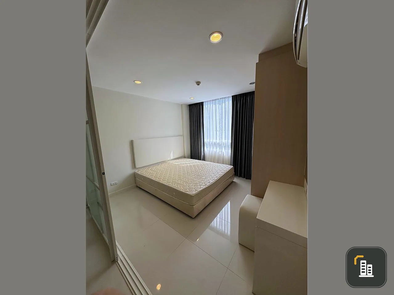 Condo for sale, Element Srinakarin, garden view, comfortable sofa, very wide, don't wait.