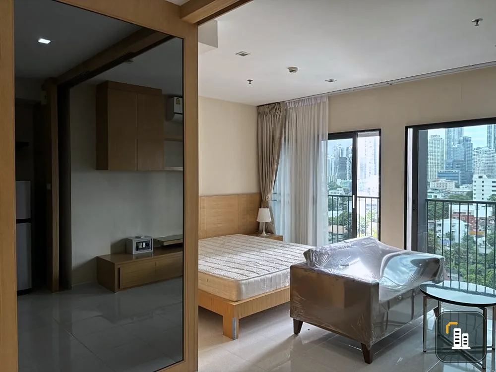 For rent: Noble Remix Sukhumvit 36, 9th floor, complete with furniture and electrical appliances. Book now, urgent.