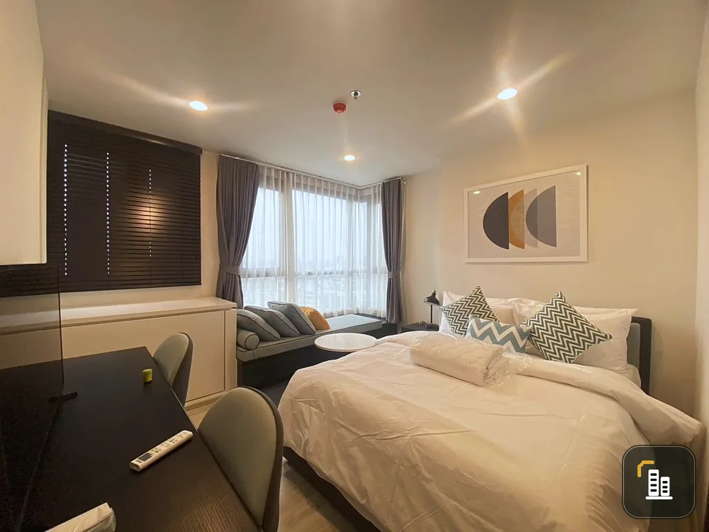 For rent: XT Huai Khwang, high floor, beautiful room, good number, very auspicious, every piece of good furniture. Hurry and reserve now.