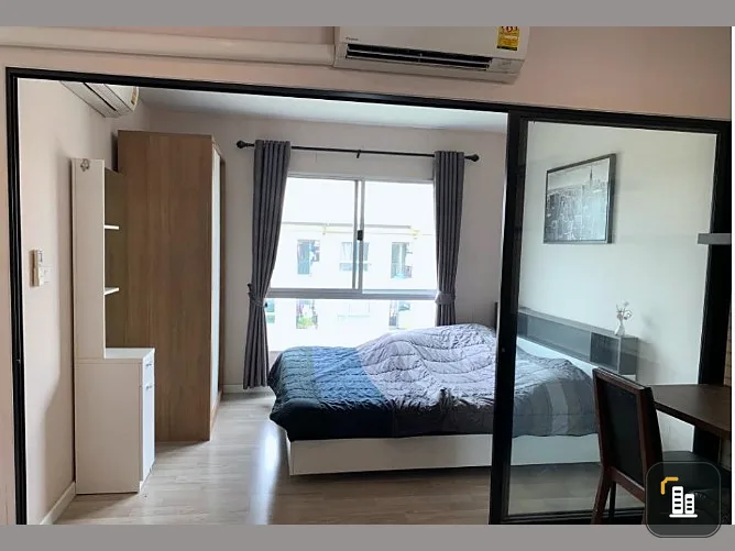 For sale: Plum Condo Laem Chabang, fully furnished, loft style, complete with electrical appliances. Book now.