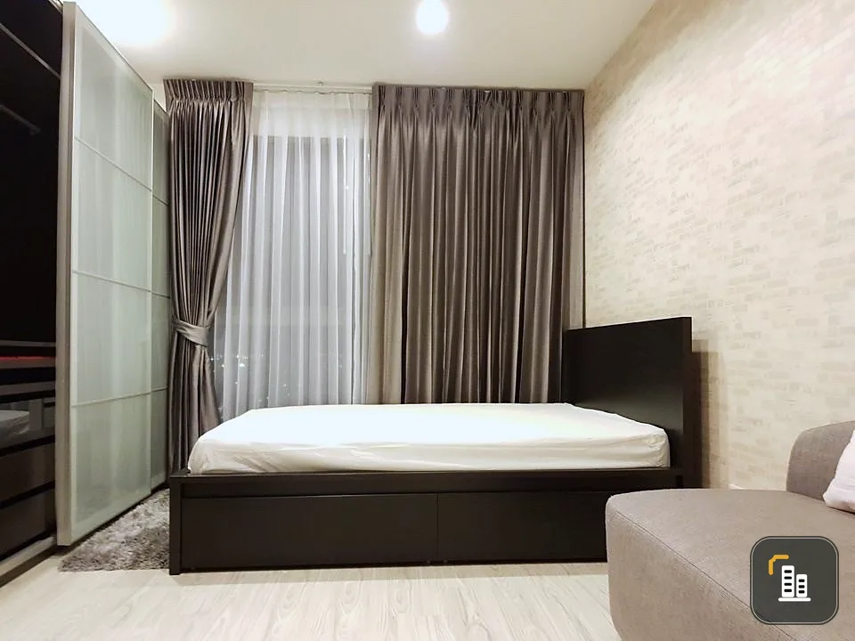 For sale, Ideo Mobi Sukhumvit Eastgate, 22nd floor, view of Bang Krachao water curve, fully furnished room, ready to move in, book now, urgent.