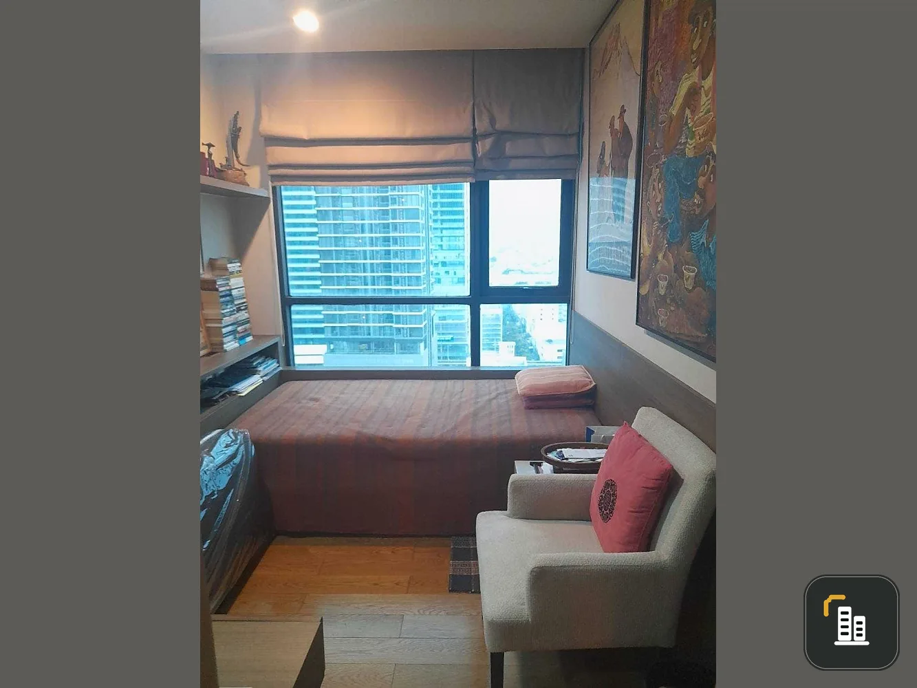 Condo for sale: The Address Sathorn, luxury condo in the heart of the city. Corner room is very private. Don't miss it.