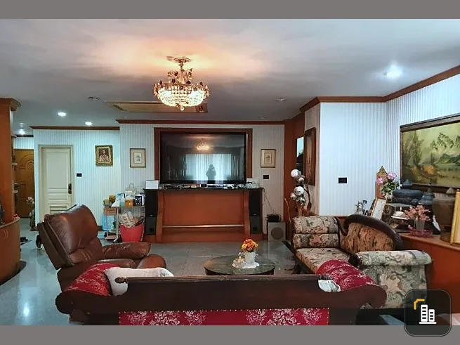 For sale: Riverine Place Condominium, 3 bedrooms, 15th floor, large room, comfortable, fully furnished, book now, urgent.