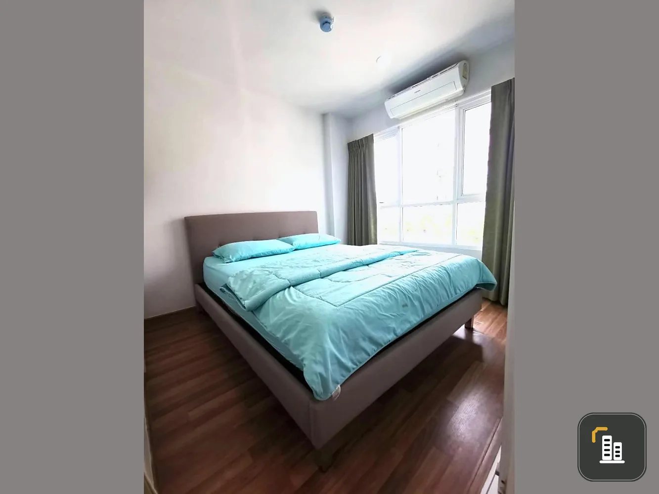 For rent Miami Bang Pu, very spacious room, unblocked view, good furniture. Hurry and reserve before it's gone.