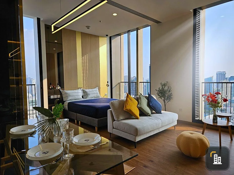 For rent: Noble B 19, 38th floor, great city view, nice to live in, great built-ins, premium grade furniture, reserve now.