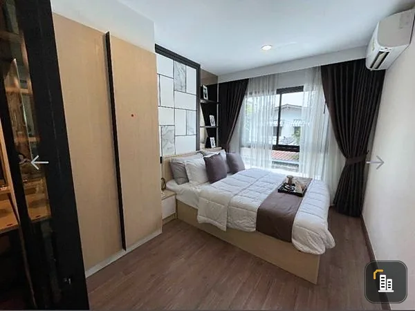 Selling down payment, High Rise Ratchayothin Station, large room, good room location, great price. If interested, hurry and reserve quickly.
