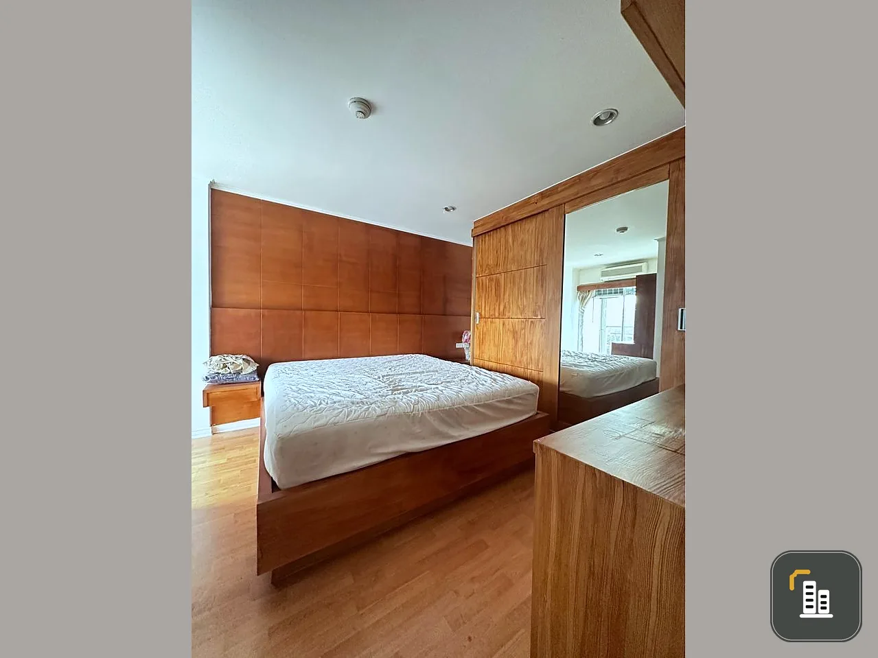 For rent!! Condo Lumpini Ville Cultural Center, completely renovated room, fully furnished, don't miss it!!