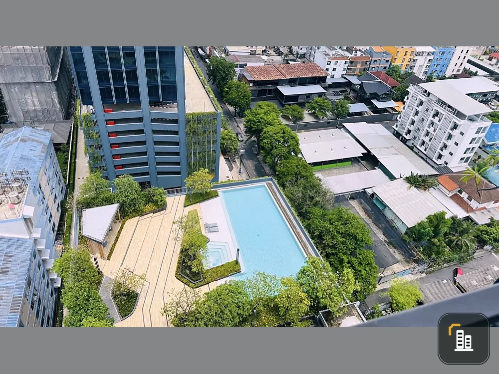 Condo for sale Lumpini park vibhavadi jatujak, corner room, beautiful view, no buildings blocking it. Ready to move in, quickly.