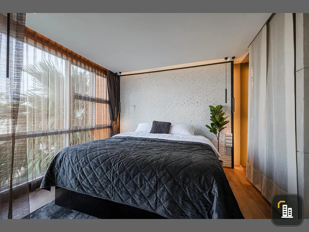 Condo for sale D65 Condominium, 5th floor, spacious room, luxurious, comes with walk in closet, very good, don't make a big mistake if you reserve.