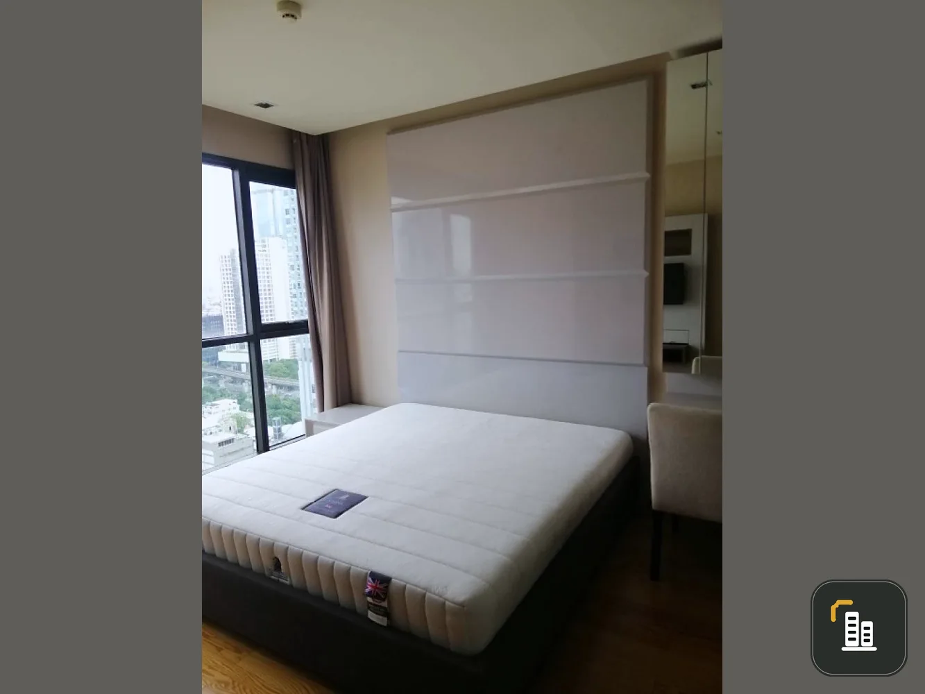 Condo for sale or rent, The Address Sathorn, decorated with built-ins, wide, city view, just come and move in.
