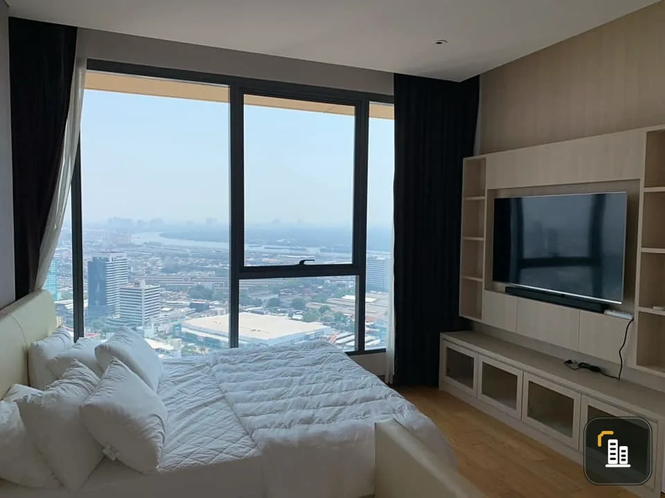 For sale/rent Lumpini 24, high floor, beautiful view, very spacious room, simple decoration, nice to live in. You can reserve first, get it first.