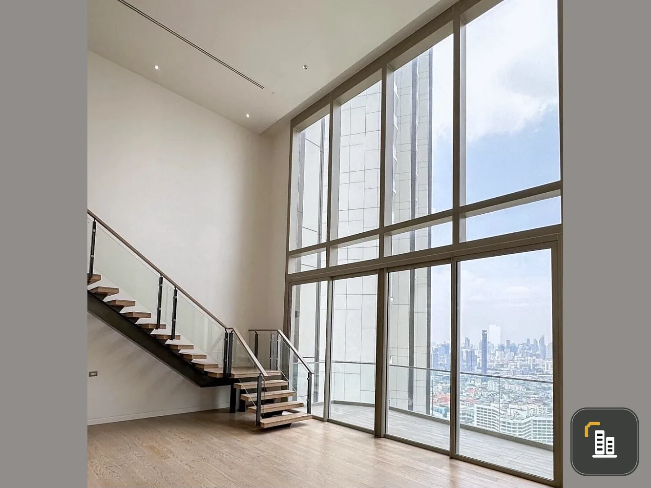 For sale: Magnolias Waterfront Residence (Icon Siam), high floor, very good view, renovators, hurry and reserve now.