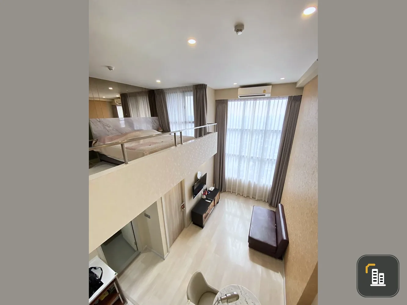 For sale: Knightsbridge Prime Sathorm, 39th floor, DUPLEX room, simply decorated. Ready to move in, reserve now.