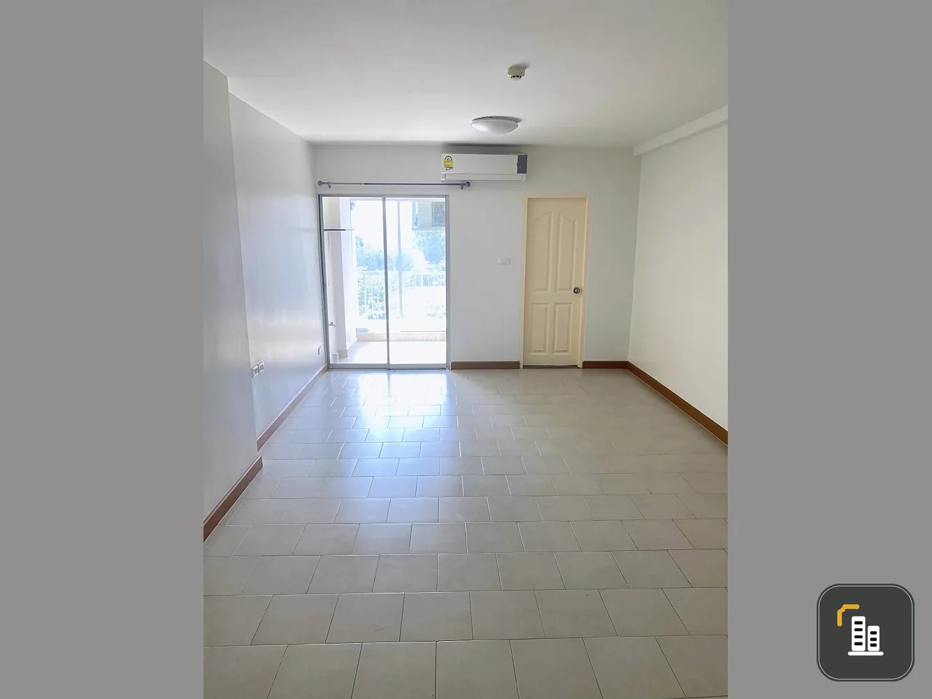 For sale: Supalai City Resort Ratchada-Huai Khwang, empty room, 7th floor, room decoration needs to be reserved quickly.