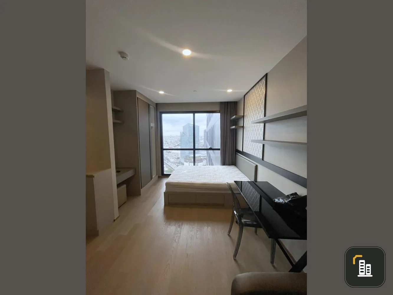 For sale: Ashton Chula - Silom, 1 bedroom, high floor, very beautiful view, can adjust the bed. Book now, it's definitely worth the price.