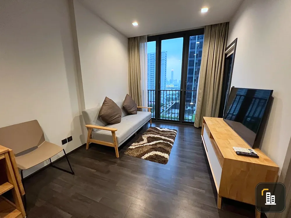 Condo for rent, The Line Asoke-Ratchada, 11th floor, lots of usable space, with walk-in closet, great like this, book now.