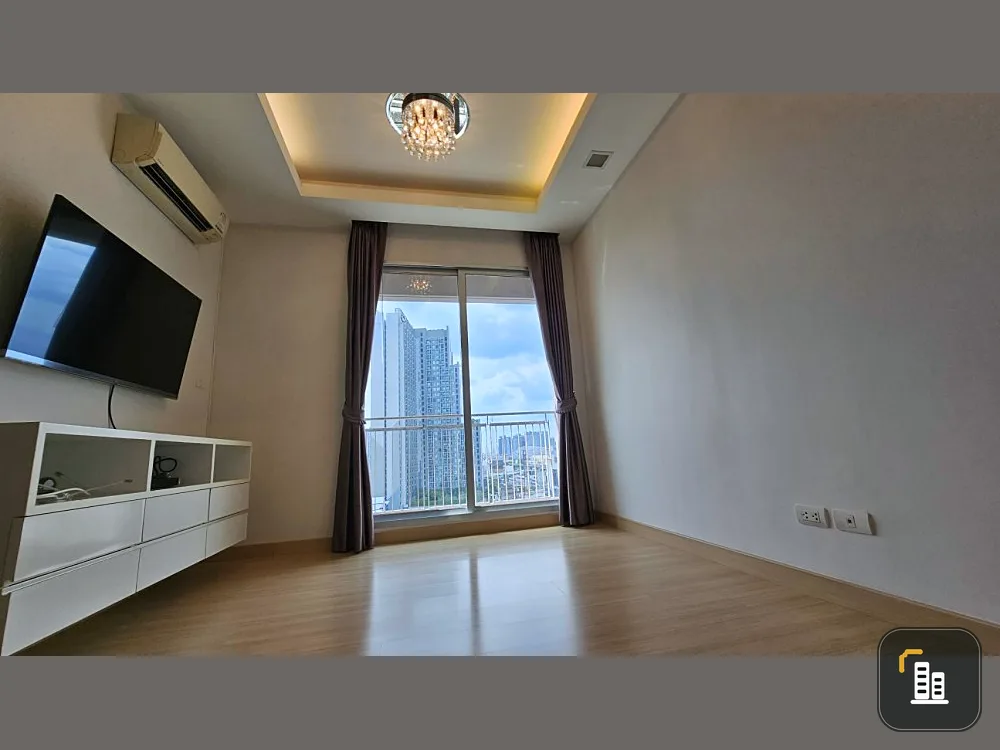 Condo for sale, True Thonglor, empty room with appliances, high floor, this good, you need to reserve quickly.