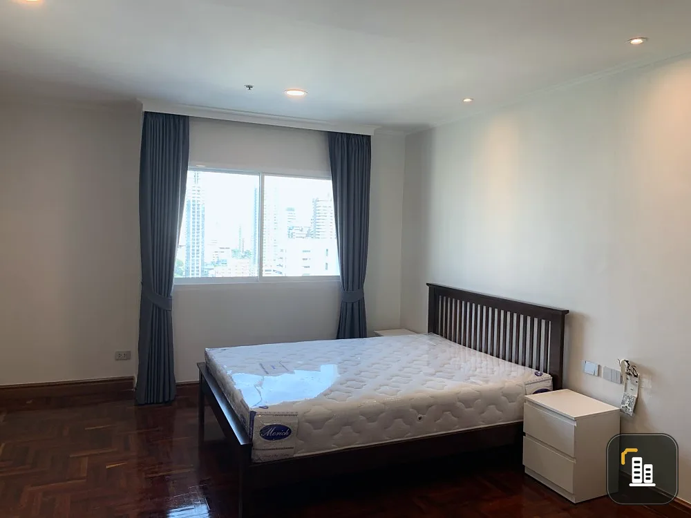 For rent, Calista Mansion, Sukhumvit 11, 22nd floor, open and airy view. large spacious room Hurry and reserve quickly.