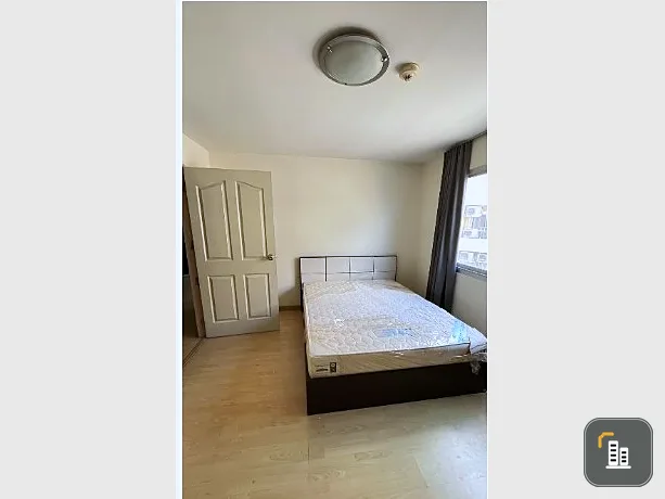 For sale: The Fifth Avenue (Ratchada-Wong Sawang), 2 bedrooms, 1 bathroom, fully furnished, reserve quickly.