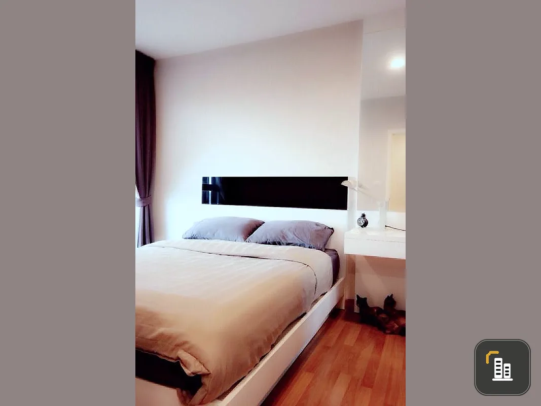 Urgent. Condo for sale. Condo Centric Ratchada-Suthisan. Nice room. Good view. Plus, easy to travel. Don't miss it.