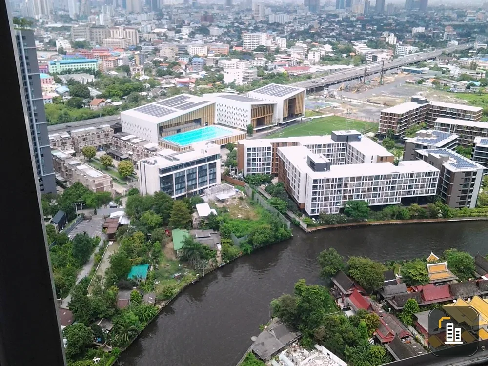 Condo for sale, The Base Sukhumvit 77, high floor, beautiful view, STUDIO, fully furnished, ready to reserve urgently.
