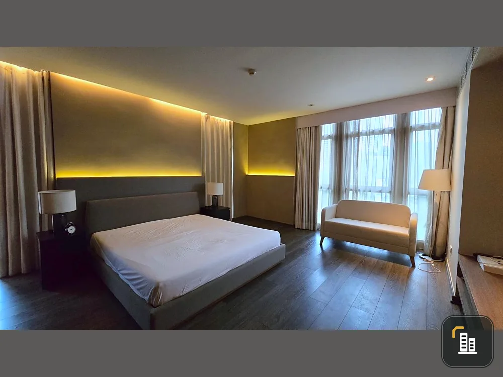 For rent: The Crest Ruamrudee, 7th floor, spacious room, well decorated. Can be used by the whole family Hurry and reserve now.