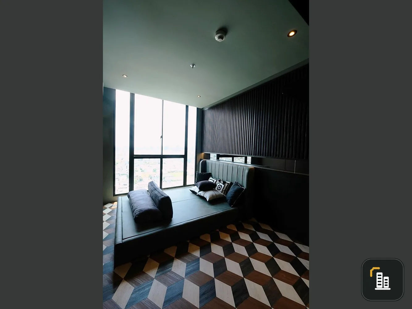 For sale: A Space ID Asoke-Ratchada, 18th floor, beautifully decorated room, looks very expensive, very livable, so good you can't reserve it.