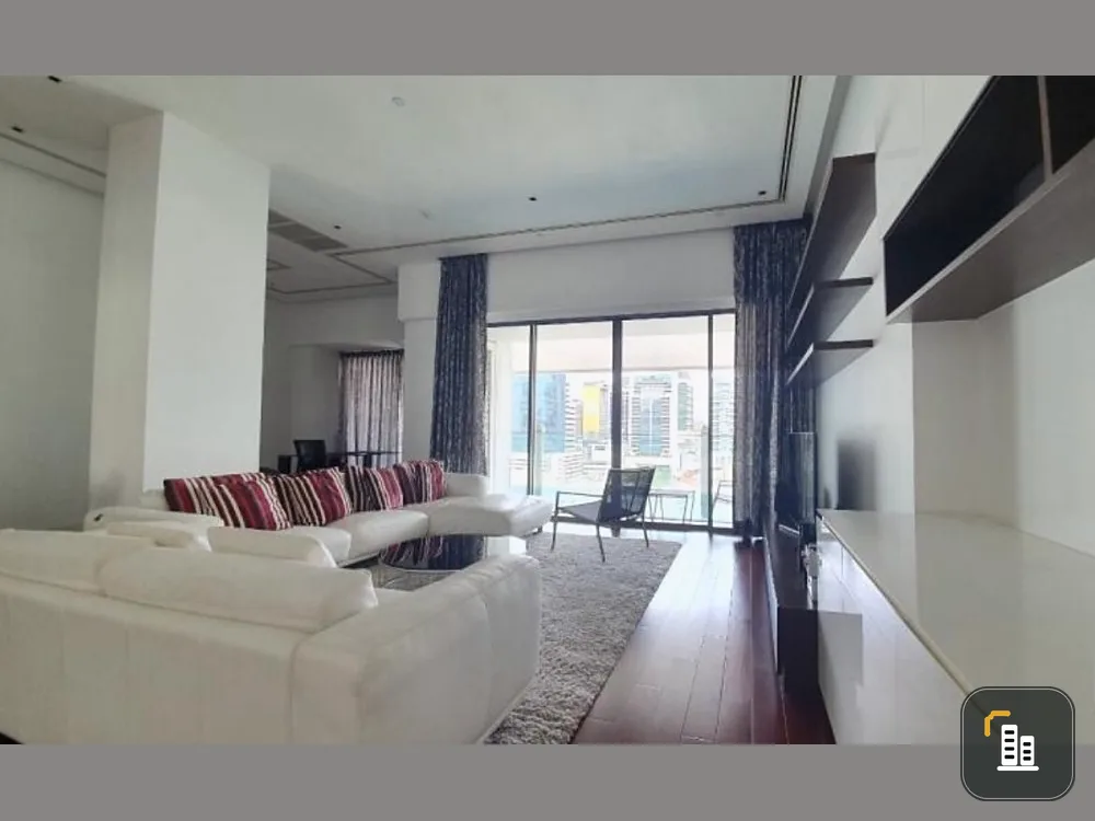 For rent!! Le Raffine Sukhumvit 39, 10th floor, spacious room, complete amenities, good price, don't miss it!!