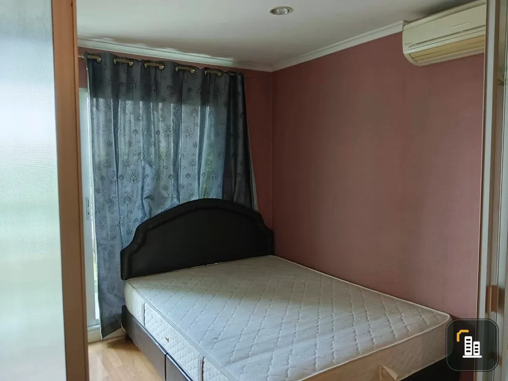 For rent, Lumpini Place Ramintra-Lak Si, 4th floor, separated rooms. Complete amenities. Book now.