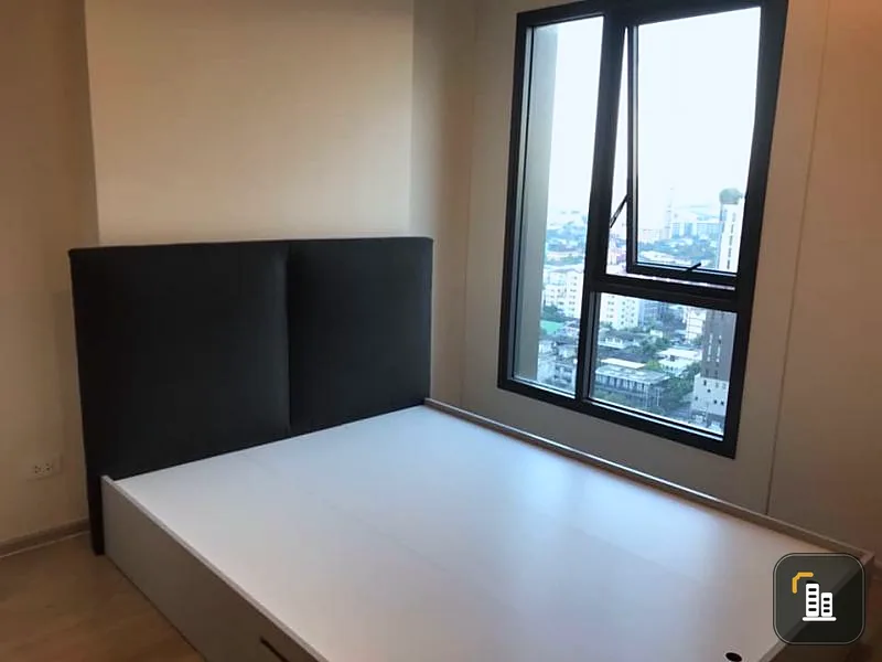 Centric Ratchada - Huai Khwang for sale, beautiful room, fully furnished here, plus a great view, I can tell you that if you miss it, you will regret it.