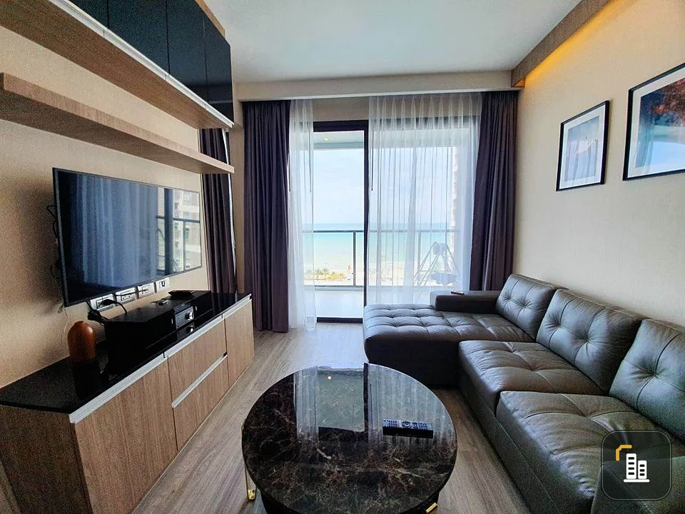For sale to rent, Aeras Condo, 7th floor, extremely beautiful sea view. The room is well decorated with Buit-Ins. Sea lovers shouldn't miss it. Book n