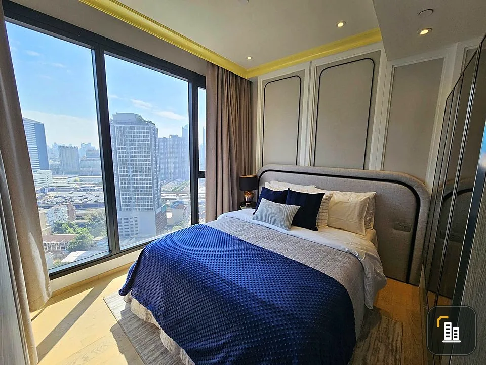 Condo for rent, Ashton Asoke-Rama 9, nicely decorated with built-ins. Plenty of usable space, city view, don't wait.