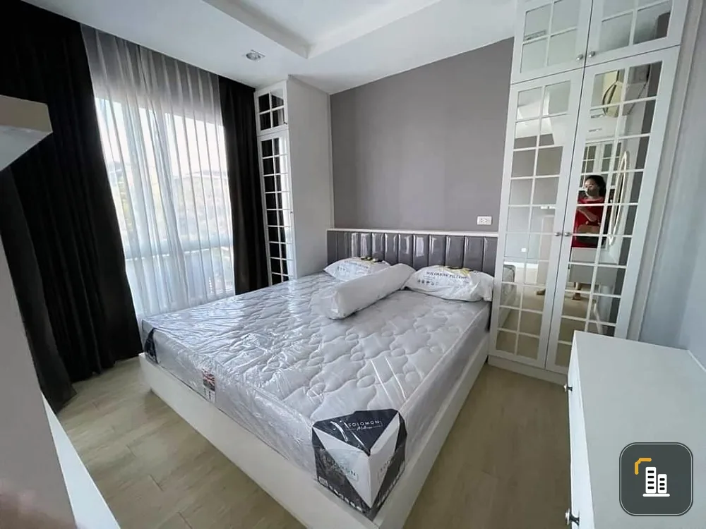 For sale: The Patio Bang Saen, decorated with built-ins, next to Wonnapha Beach, affordable price. Hurry and buy it.